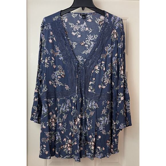 Torrid Babydoll Top Size 4X Blue Floral Gauze Crochet Trim Lace up Tassels Boho - Picture 3 of 12